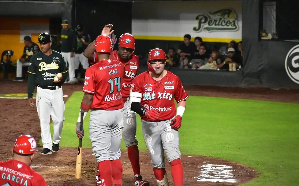 Pericos vs Diablos en el estadio hermanos serdan 1